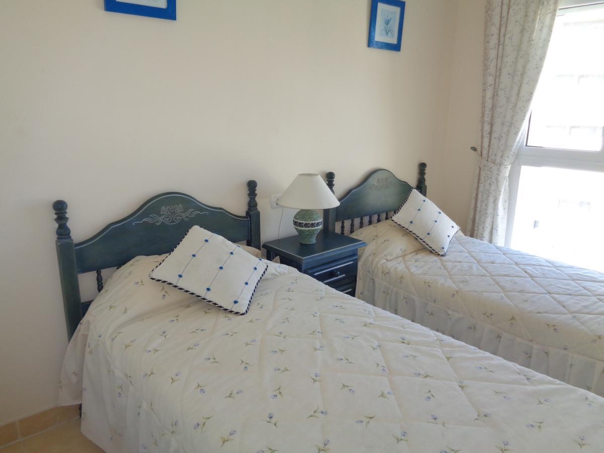 Edificio Playa De Oro Apartment กัลเป ภายนอก รูปภาพ